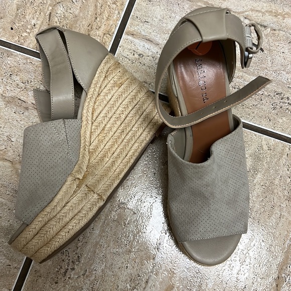 Indigo Rd Airy Espadrille Platform Wedge Sandals in Tan. Size 7 - Picture 4 of 6